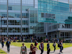 托福考不過！富二代走後門想拿美國碩士，7年遭騙1813萬…「連課都沒上過」留學夢碎